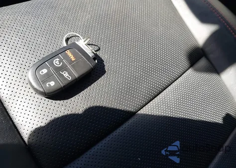 2023 Dodge Durango Gt Plus Awd z USA, uszkodzony, nr VIN 1C4RDJDG5PC689163